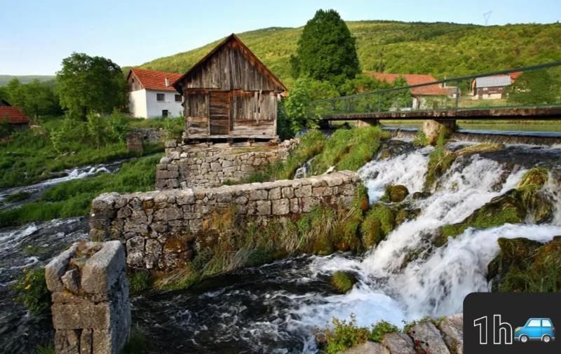 Ruralna Kuca Za Odmor Lika Villa Lovinac  Kültér fotó